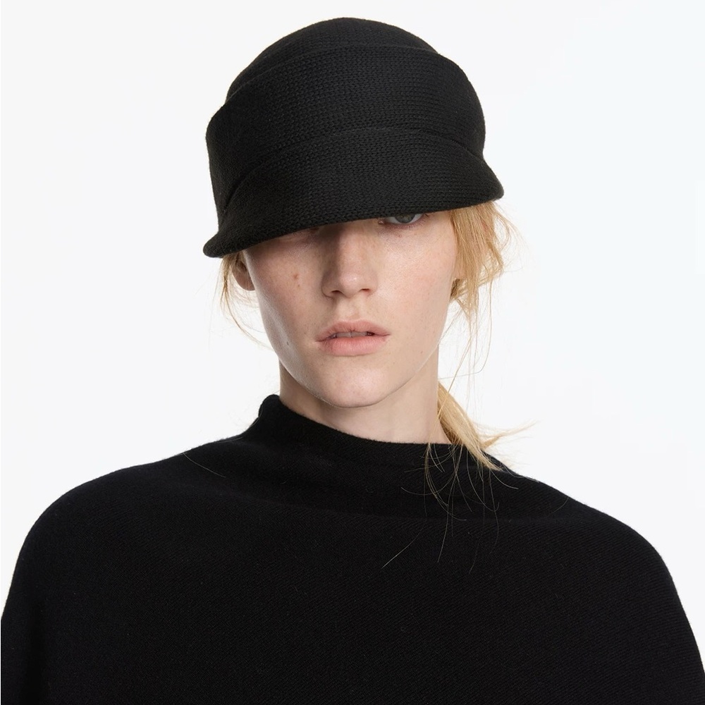 Elegant Black Women's Hat Knit Vintage Style Small-Brim